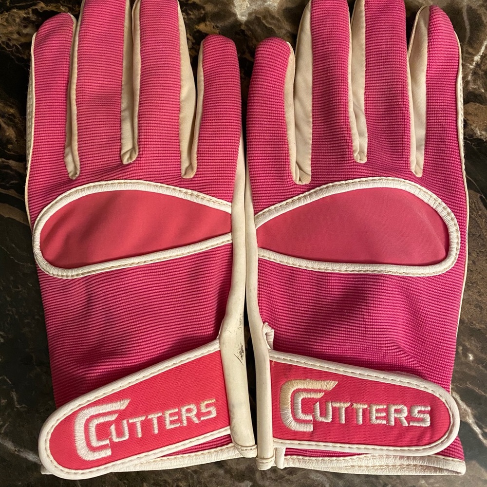 Cutters Wide Receiver Football Gloves, Pink